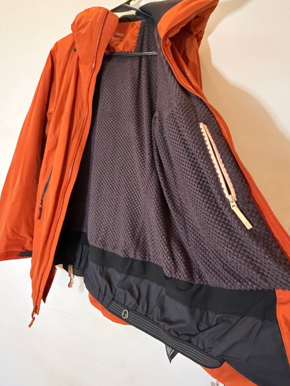 Arc'teryx Orange Hooded Lined Jacket Women's M - Picture 4 of 6